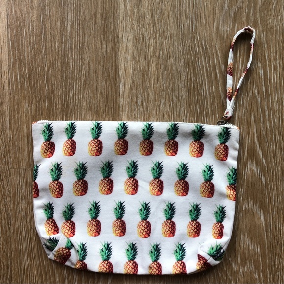 Pineapple Pouch🍍 - Picture 2 of 2